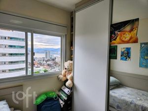 Image 14 - 699501