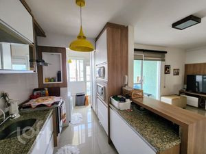Image 1 - 699501