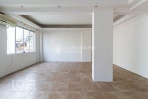 Image 4 - 699647