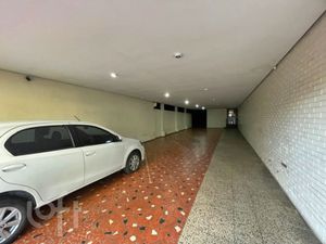Image 23 - 700332