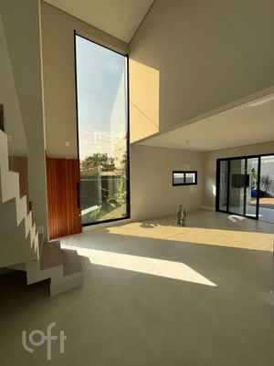 Image 4 - 700341