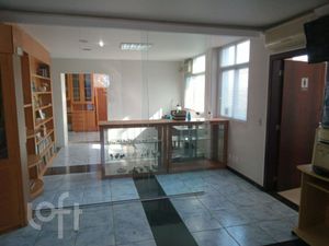 Image 4 - 700557