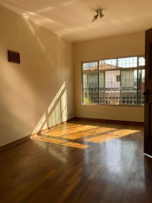 Image 19 - 701022