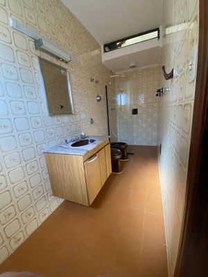 Image 18 - 701022