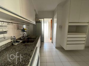 Image 21 - 701252