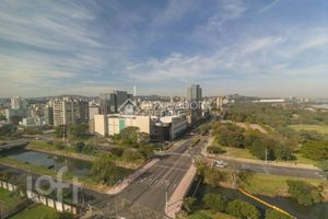 Image 18 - 701493