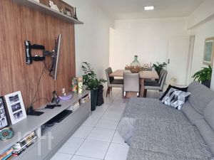 Image 3 - 701582
