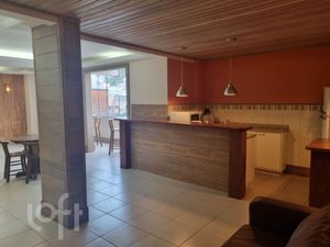Image 21 - 701582