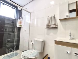 Image 5 - 702468