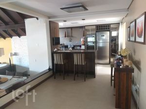 Image 12 - 702517