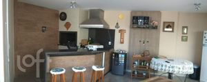 Image 21 - 702517