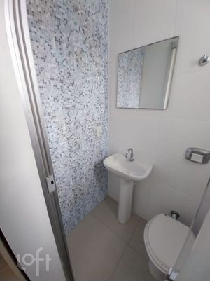 Image 19 - 702675