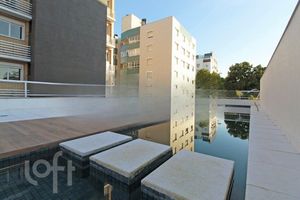 Image 17 - 702972