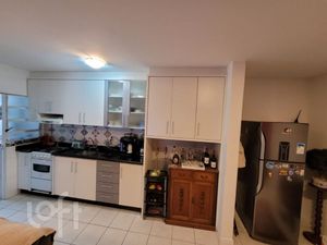 Image 5 - 703581