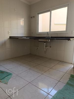 Image 8 - 703637