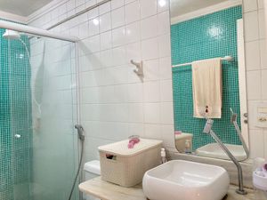Image 13 - 703683