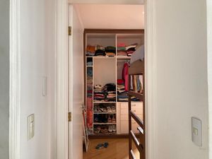 Image 11 - 703683