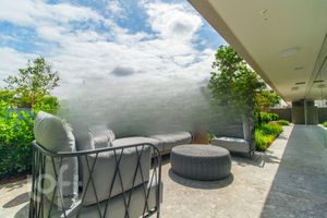 Image 39 - 704023
