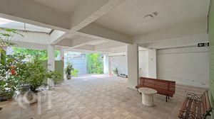 Image 34 - 704049