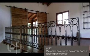 Image 17 - 704069