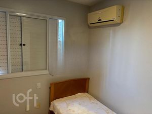 Image 8 - 704074