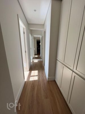 Image 21 - 704144