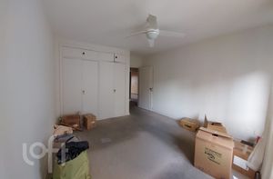 Image 25 - 704162