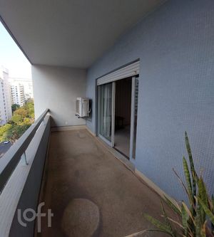 Image 33 - 704162