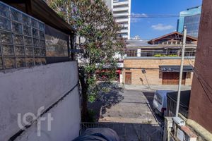 Image 25 - 704272