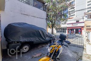 Image 37 - 704272