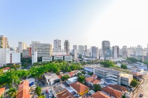 Image 15 - 704299