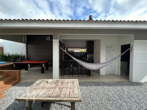 Image 17 - 704416