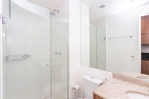 Image 15 - 704422