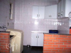 Image 10 - 704460