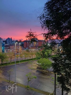 Image 2 - 704832