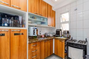 Image 18 - 704879