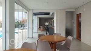 Image 18 - 704888