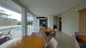 Image 6 - 704888