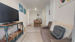 Image 9 - 704888
