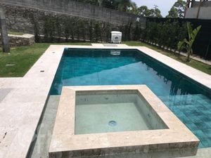 Image 11 - 705020