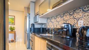 Image 13 - 705506