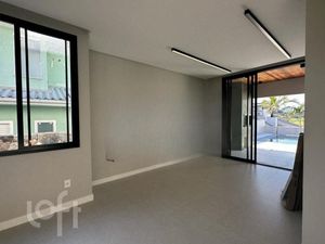 Image 19 - 706119