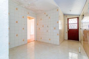 Image 19 - 706539