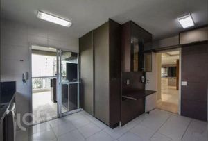 Image 1 - 706683