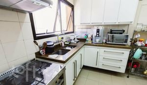 Image 4 - 706742