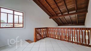 Image 20 - 708913