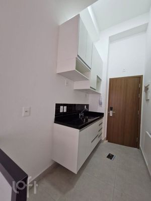 Image 11 - 713300