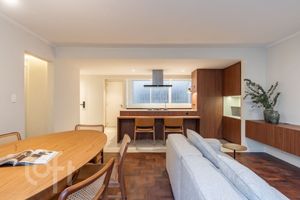 Image 3 - 715050