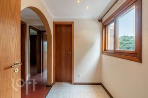 Image 4 - 717498