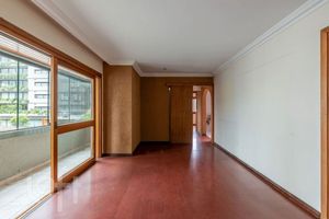 Image 15 - 717498